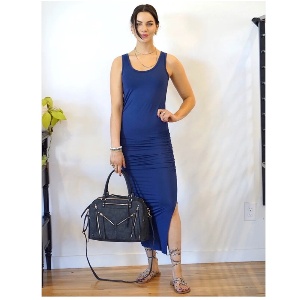 Blue fitted dress - Medium